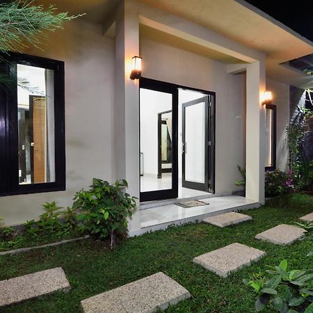 Santai Villa Kuta  Exterior foto