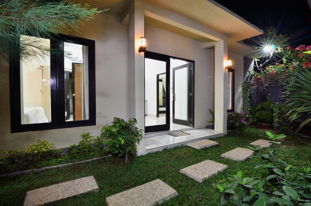 Santai Villa Kuta  Exterior foto